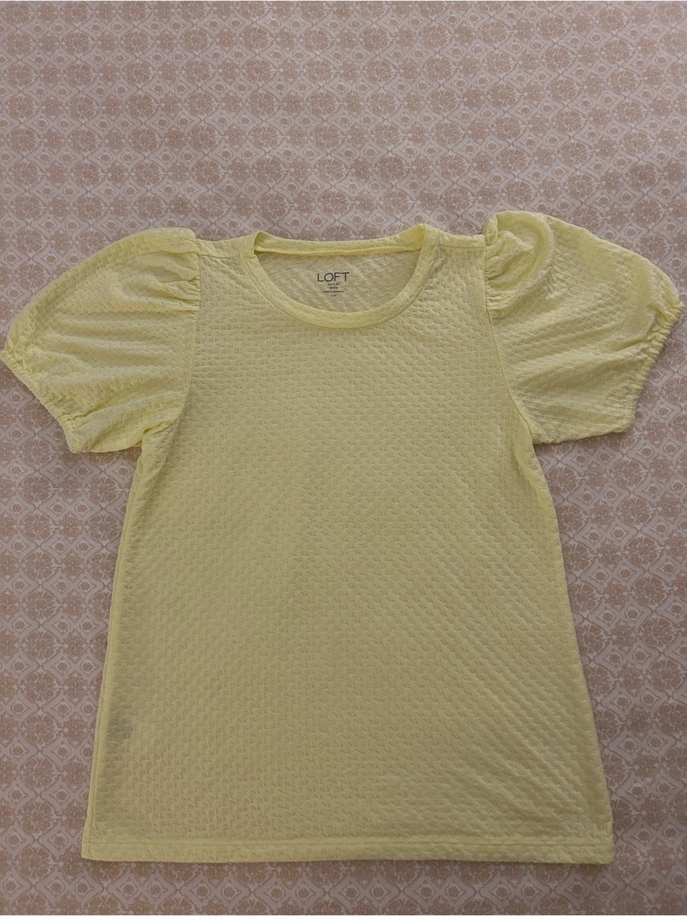 LOFT Puff Sleeve Textured Light Yellow Short Sleeve Top